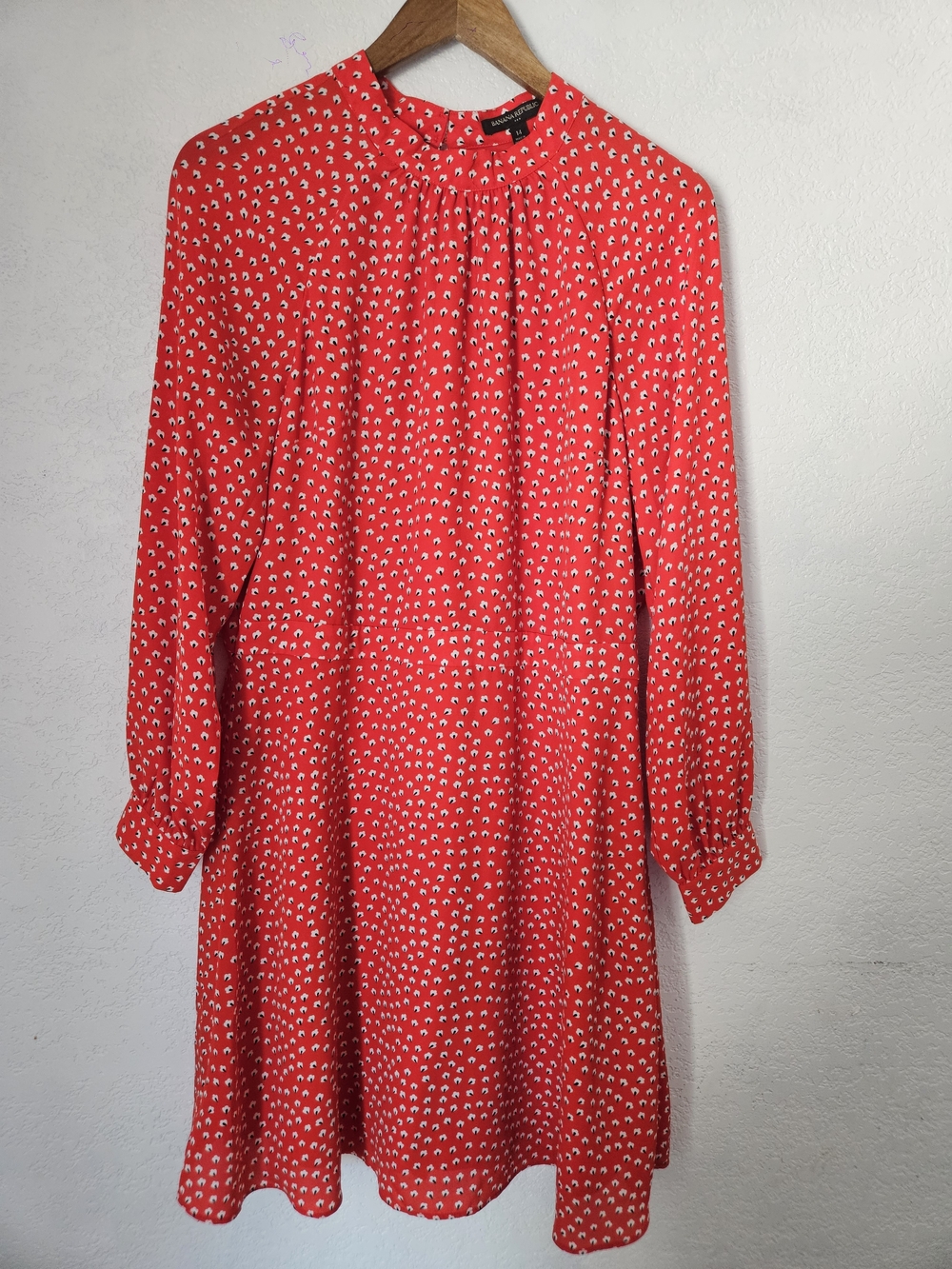 Banana Republic Long Sleeve Flowy Romantic Red Dress White Flowers Size 14